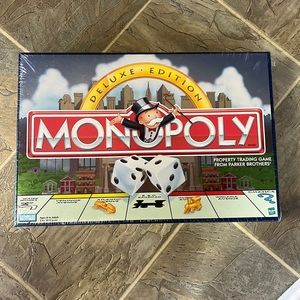 Monopoly Deluxe Edition